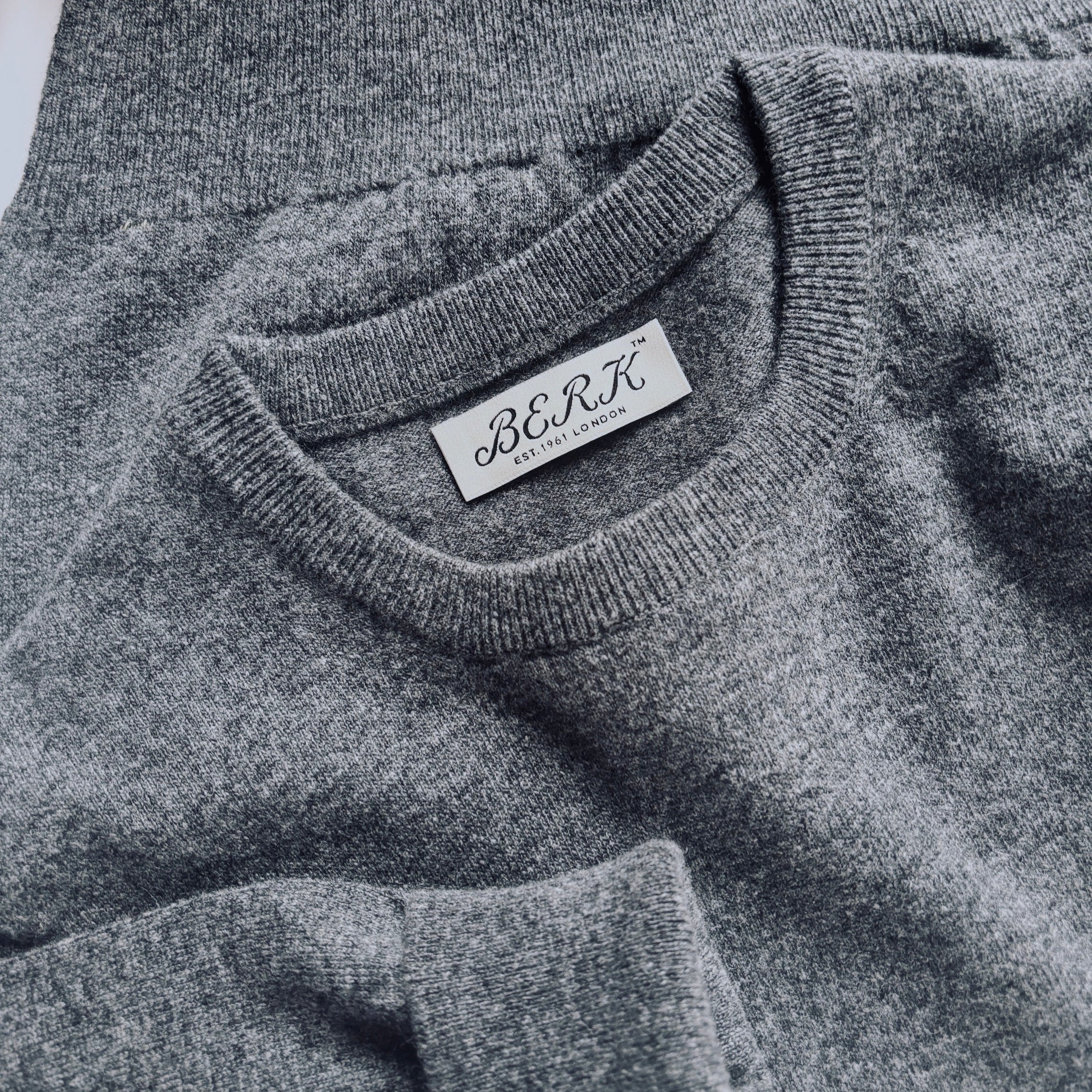 Superfine Geelong™ 1 Ply - Crew Neck