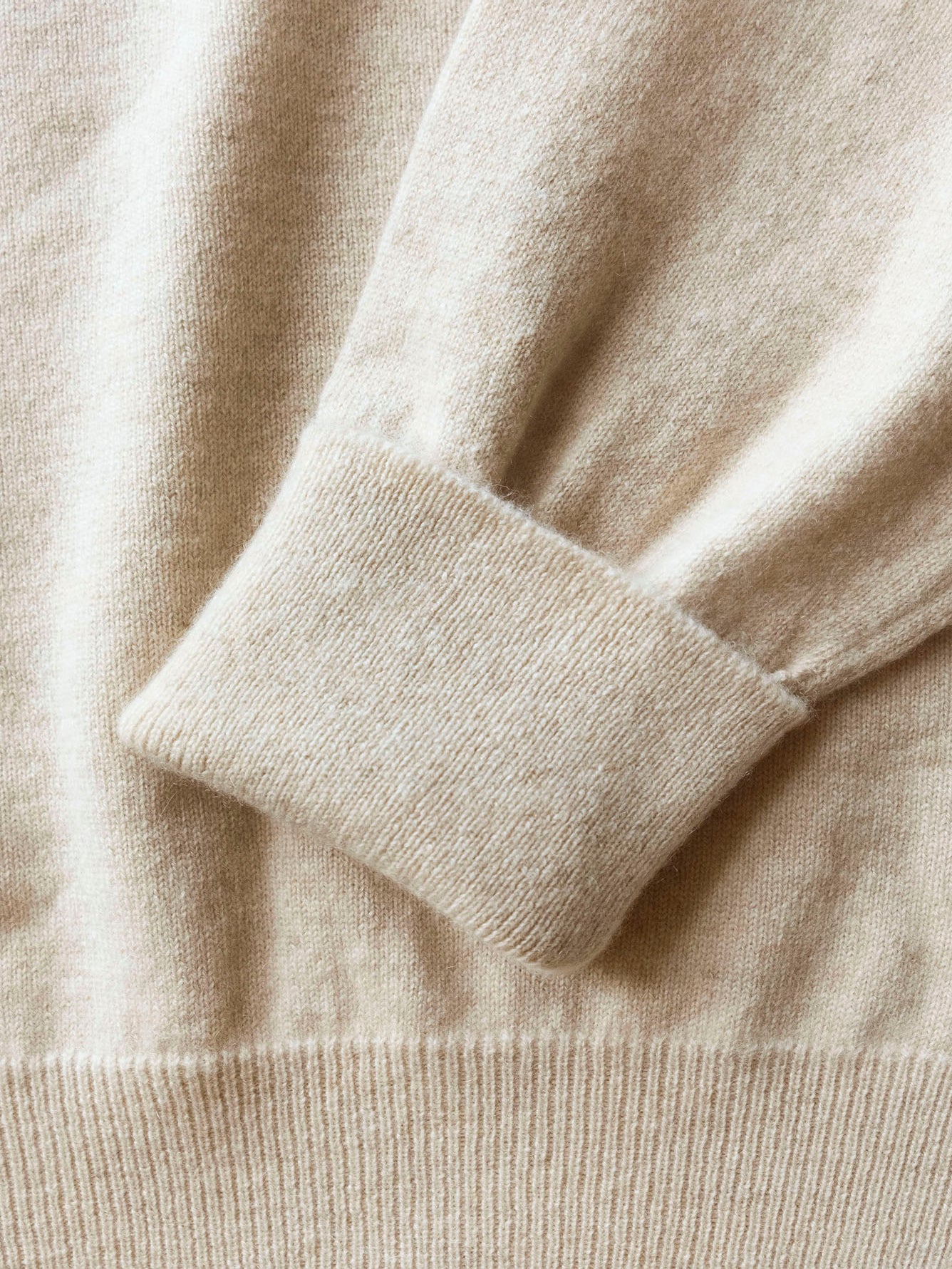 Pullman Cashmere Vee Neck 1-Ply