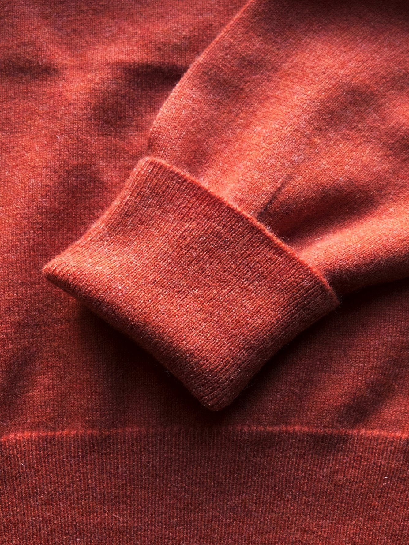 Pullman Cashmere Vee Neck 1-Ply